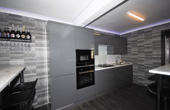 Charming Retreat With Hot Tub & Sauna Sleeps 4 - Foto 35