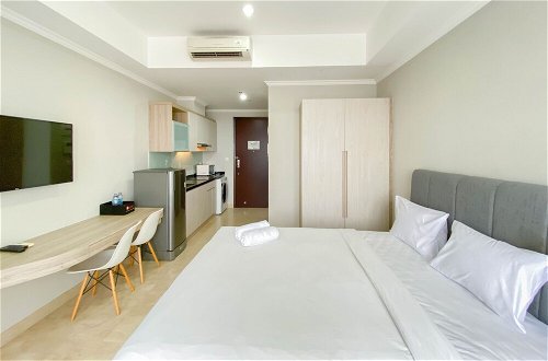 Photo 12 - Nice And Elegant Designed Studio At Menteng Park Apartment