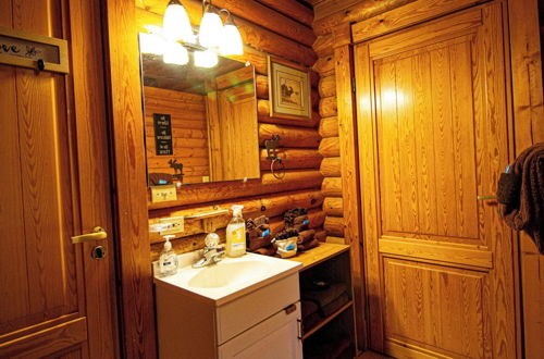 Photo 12 - Moose Lodge with Hot Tub