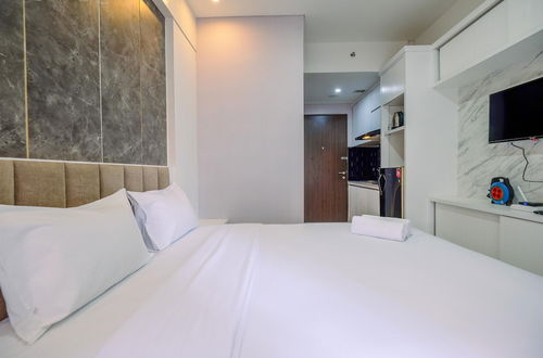 Photo 3 - Best Deal And Comfortable Studio At Transpark Cibubur Apartment Near Mall