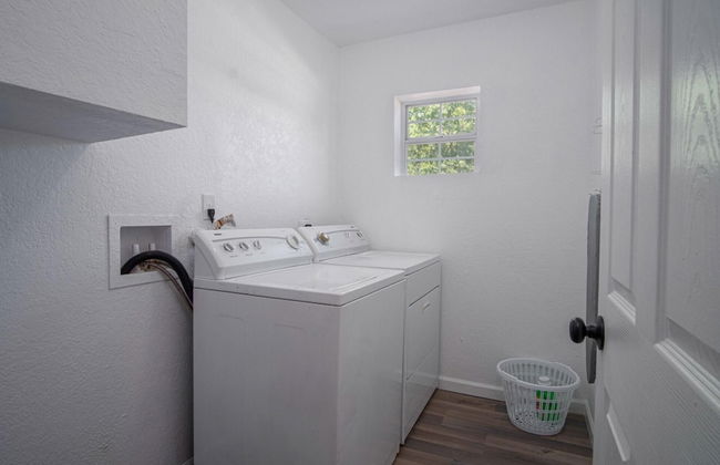 Charming 4BR 2BA Only 5 Mins Downtown Riverwalk - Photo 10