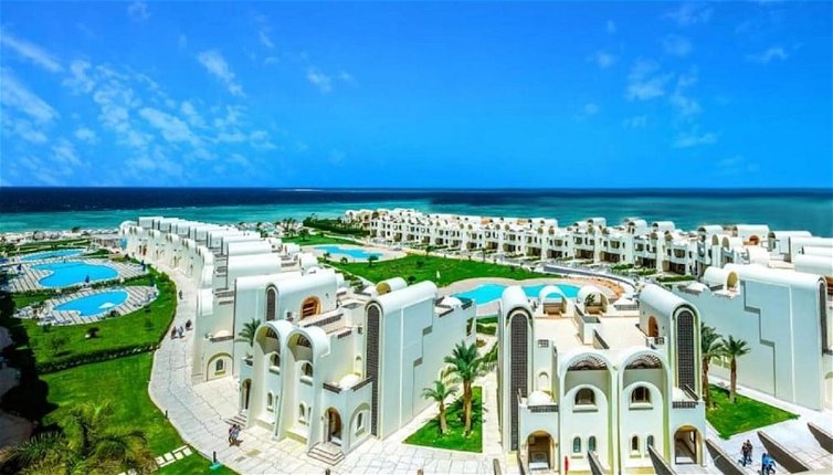Photo 1 - Beachfront in 5 Star Hotel With Reef Hurghada