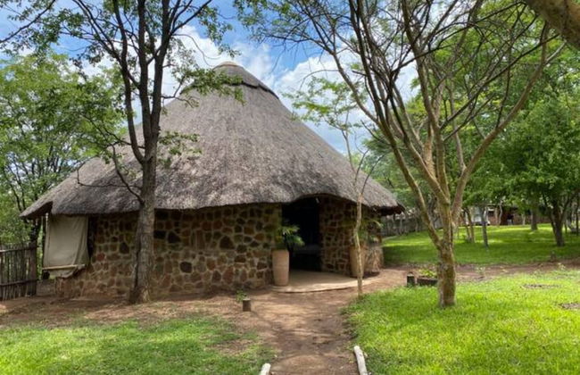 Charming Bush Chalet 1 on This World Renowned Eco Site 40 Minutes From Vic Falls Fully Catered Stay - 1975 - Foto 9