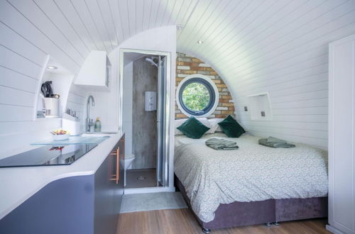 Photo 12 - Woody - 1 Bedroom Pod - Cold Inn