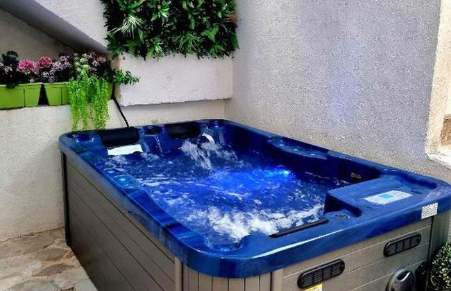 Apartments Villa Santa Maria Hvar With Jacuzzi - Photo 33