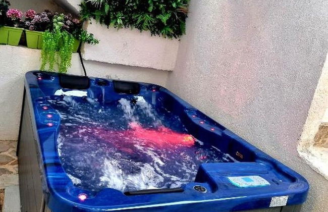 Apartments Villa Santa Maria Hvar With Jacuzzi - Photo 35