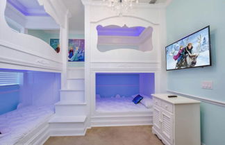 Photo 1 - Disney theme 5 bed 5 bath with pool