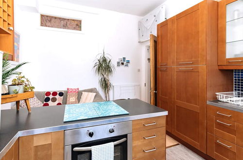 Photo 9 - Bright & Spacious 2BD Flat -edinburgh / Ardmillan