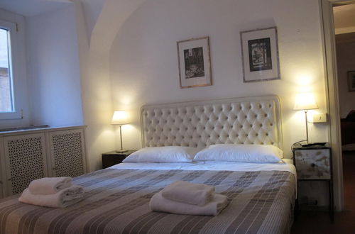 Photo 3 - Aurora in Roma With 2 Bedrooms and 1 Bathrooms