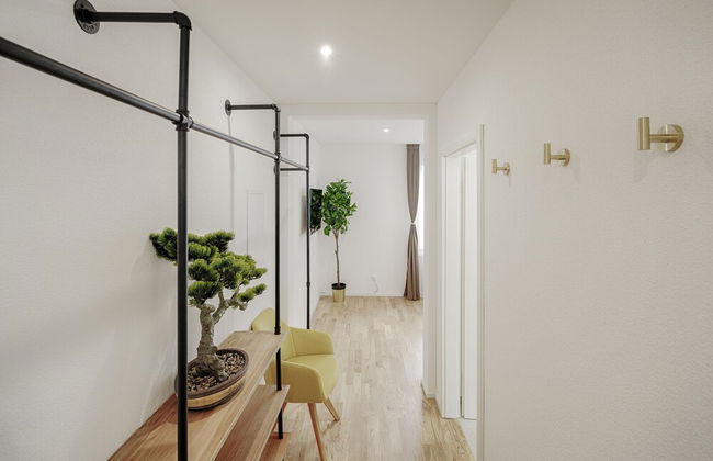 St. Georgen-Strasse Studios by VISIMO - Design. City. Nature - Foto 45