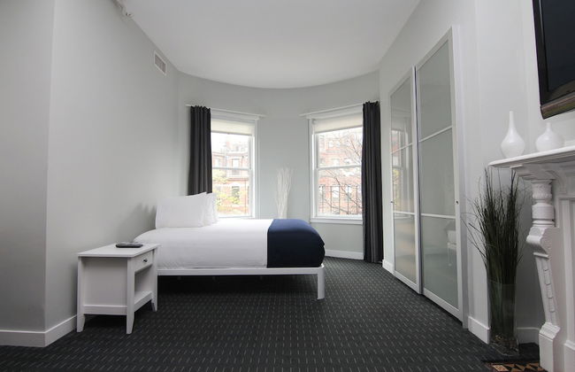 Maverick Suites at 245 Newbury St - Foto 16