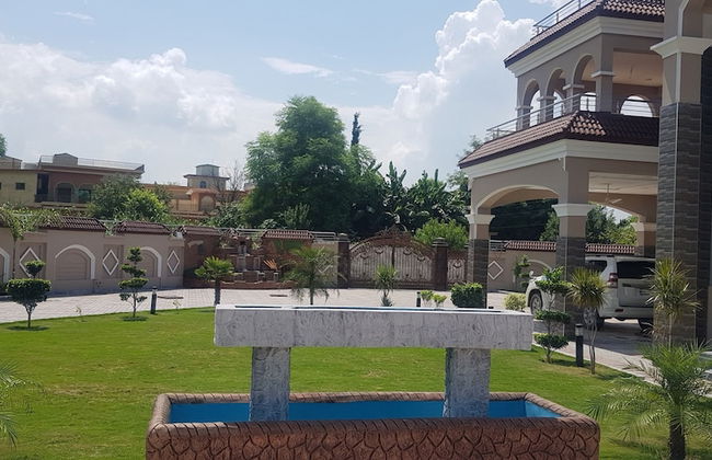 Entire 6-bed Garden Villa - Photo 6
