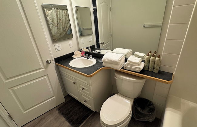 MainFloorCondo CozyFurnished Independent - Foto 18