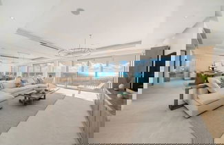 Foto 3 - Luxury 4-bedroom Oceanfront Oasis