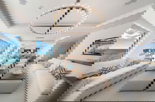 Foto 2 - Luxury 4-bedroom Oceanfront Oasis