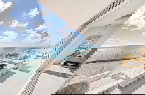 Foto 5 - Luxury 4-bedroom Oceanfront Oasis