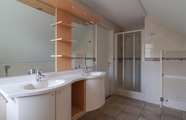 Spacious Villa in a Holiday Park in Makkum - Foto 14