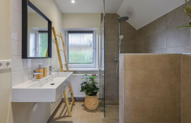 Nice Holiday Home With Terrace - Foto 15