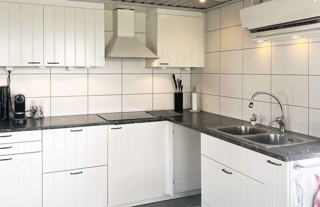 6 Person Holiday Home in Farentuna - Foto 3