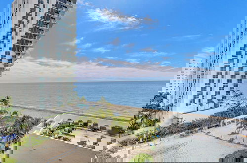 Foto 52 - Beachfront condo with stunning views