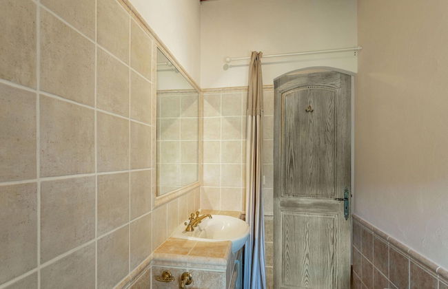 Chateau in Lorgues With Pool & Vineyard Views - Foto 16