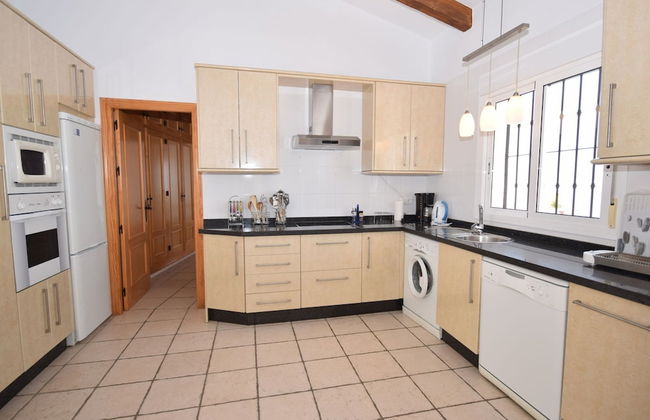 Villa in Arenas With Sea Views and Private Pool - Foto 9
