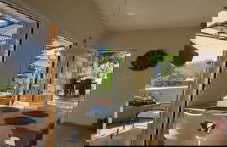 Foto 1 - Chic Coastal Hill Escape