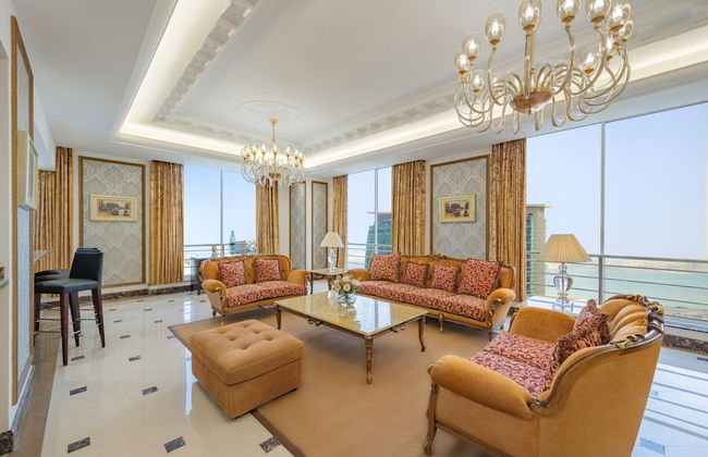 Dusit Hotel & Suites Doha - Photo 58