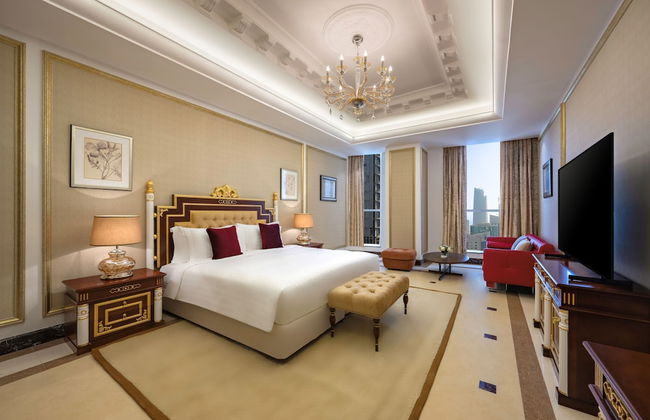 Dusit Hotel & Suites Doha - Photo 9