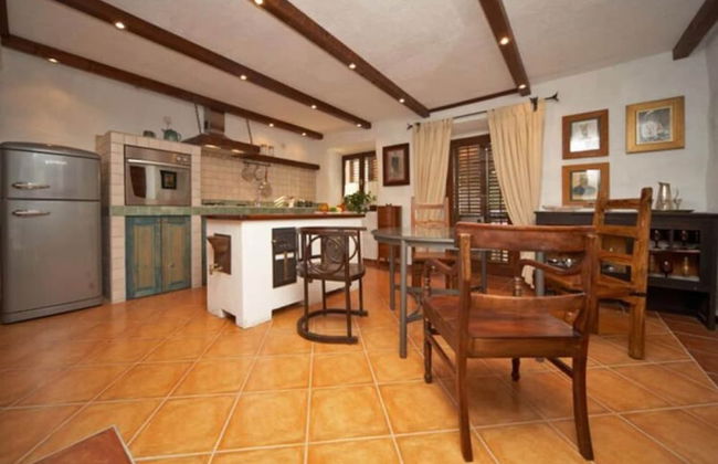 House Rilovic - Two Bedroom House With Swimming Pool and Jacuzzi - Photo 7