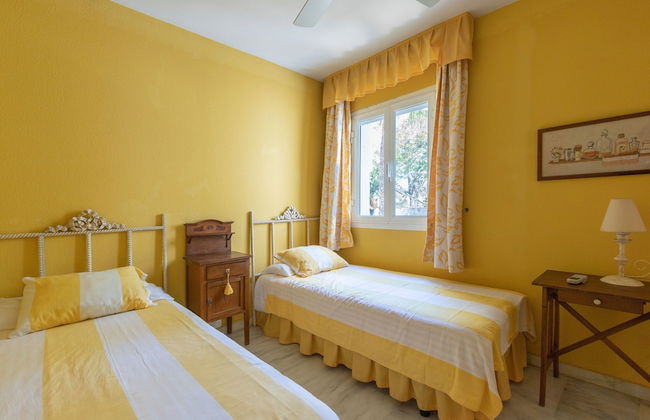 Lunamar in Marbella With 4 Bedrooms and 3 Bathrooms - Photo 13
