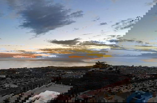Foto 7 - Enjoy Sunsets at Fully Equipped 2BR Oceanside View