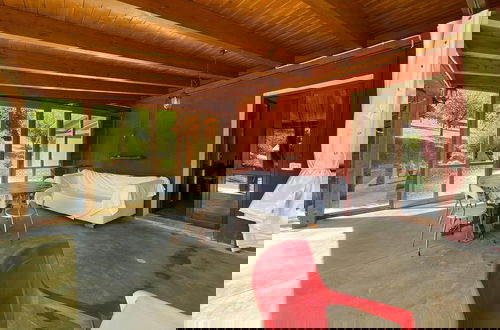 Foto 46 - Welcoming Holiday Home in Urbania With Pool