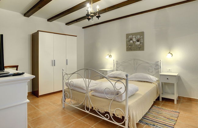 Holiday Home in Rojnici With Private Pool - Foto 6