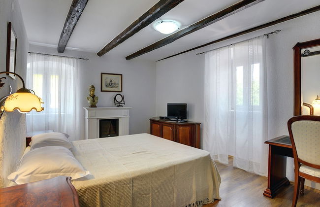 Holiday Home in Rojnici With Private Pool - Foto 2