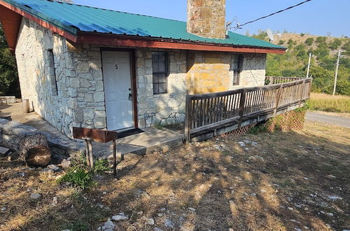 Foto 56 - Cedarvale Cabins at Turner Falls