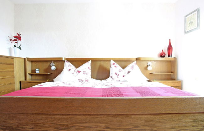 Spacious Apartment in Pracht near Forest - Photo 3