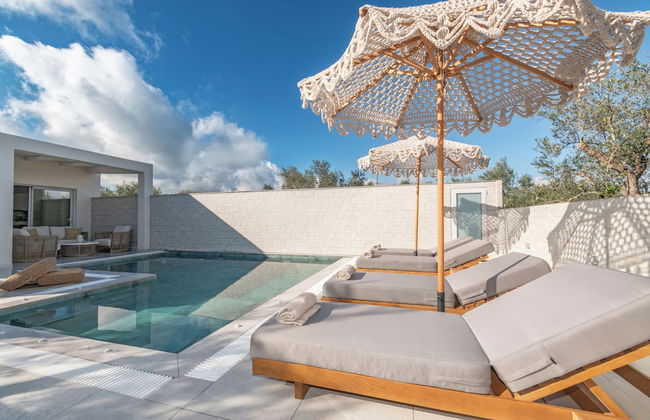 Camelia Luxury Suites - Private Pool & Jaccuzi - Foto 23