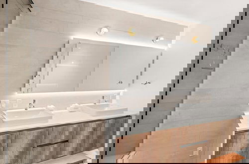 Foto 69 - Fifth Avenue Condominiums by Frias