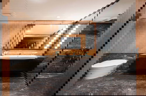 Photo 59 - The LUMIERE Riverside Residence