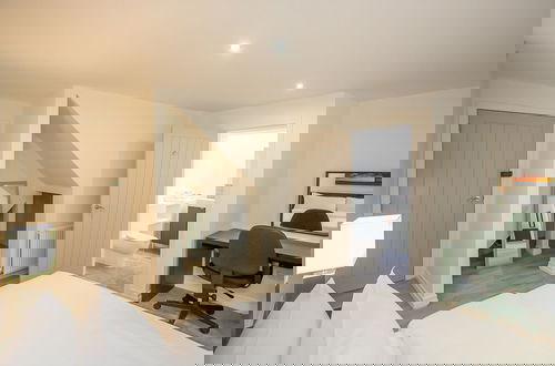 Foto 3 - Georgian Square Apartments