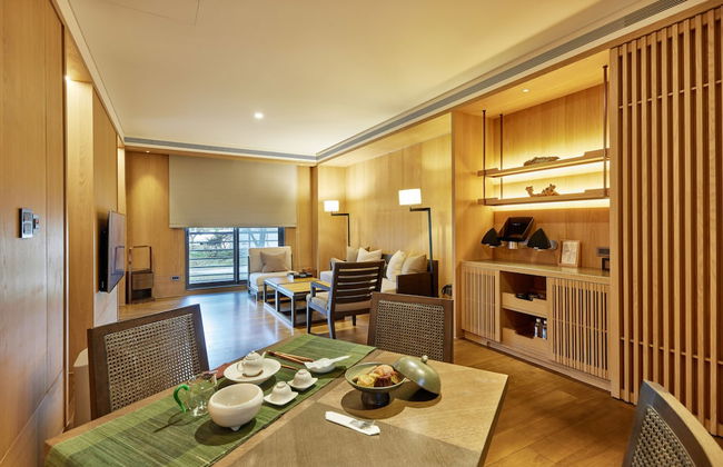 Apex Villa - Photo 1