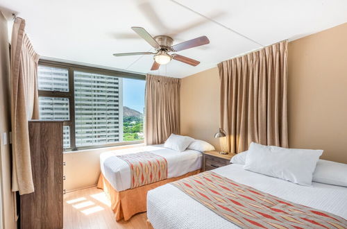 Foto 7 - Spacious 14th Floor Corner Suite, Partial Diamond Head and Ocean Views, FREE Parking! by Koko Resort Vacation Rentals