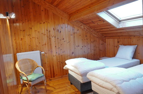 Photo 2 - Comfortable Holiday Home Near Vielsalm