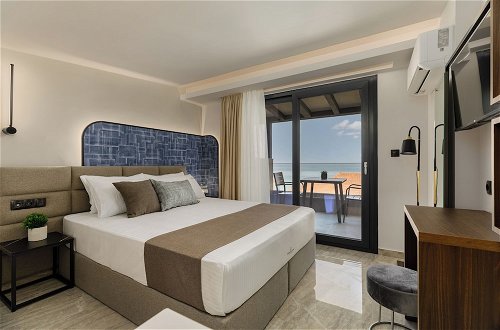 Photo 28 - Costa De Luxe Suites
