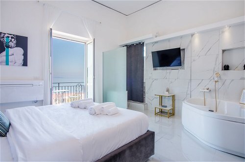 Photo 17 - Naro Suites and Rooms
