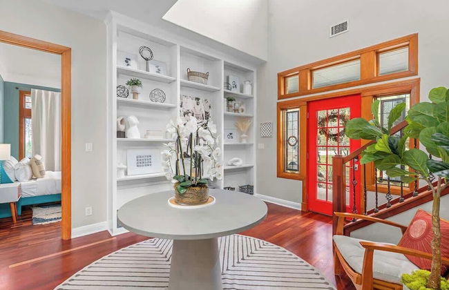 Luxurious Lake Park House: Sleeps 25, Pool, Hot-tub, Firepit and Game Room! - Foto 40