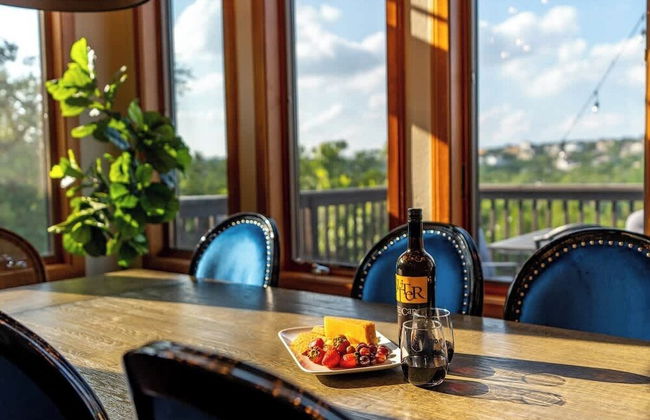 Luxurious Lake Park House: Sleeps 25, Pool, Hot-tub, Firepit and Game Room! - Foto 4