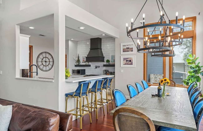Luxurious Lake Park House: Sleeps 25, Pool, Hot-tub, Firepit and Game Room! - Foto 7