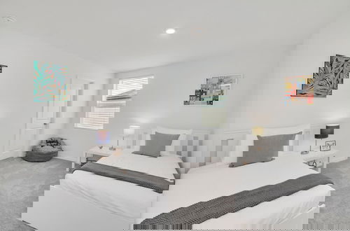 Foto 30 - Upstay - Spacious Lakefront Home Near Disney